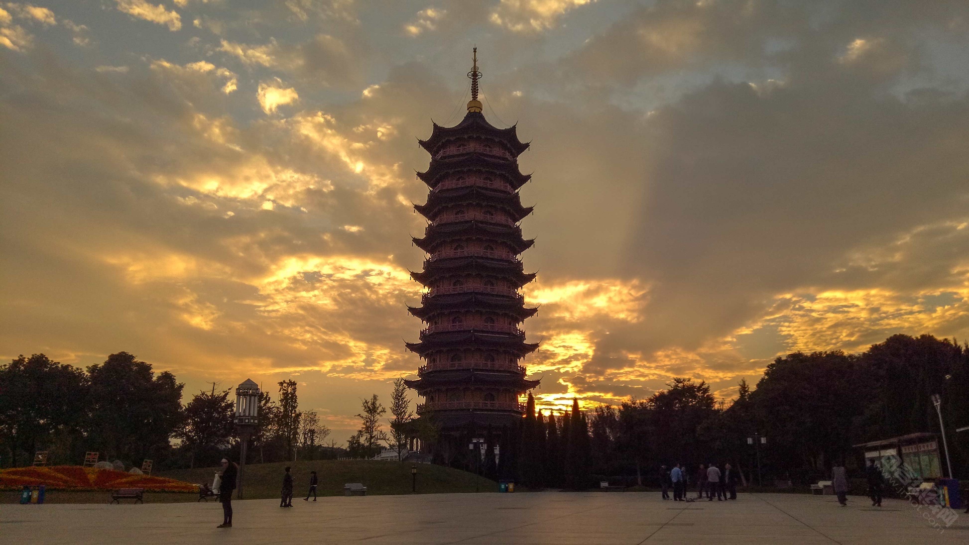 句容葛仙湖公園美如畫