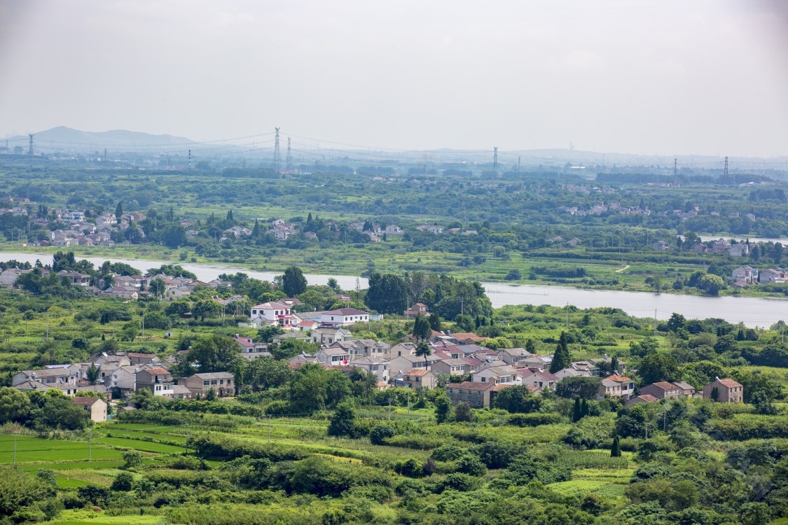 图说句容绿色河边村庄