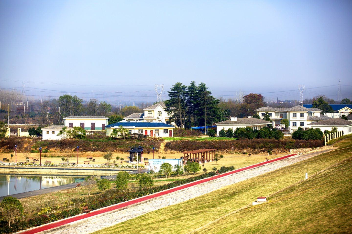 二圣水库(茅山湖)一景