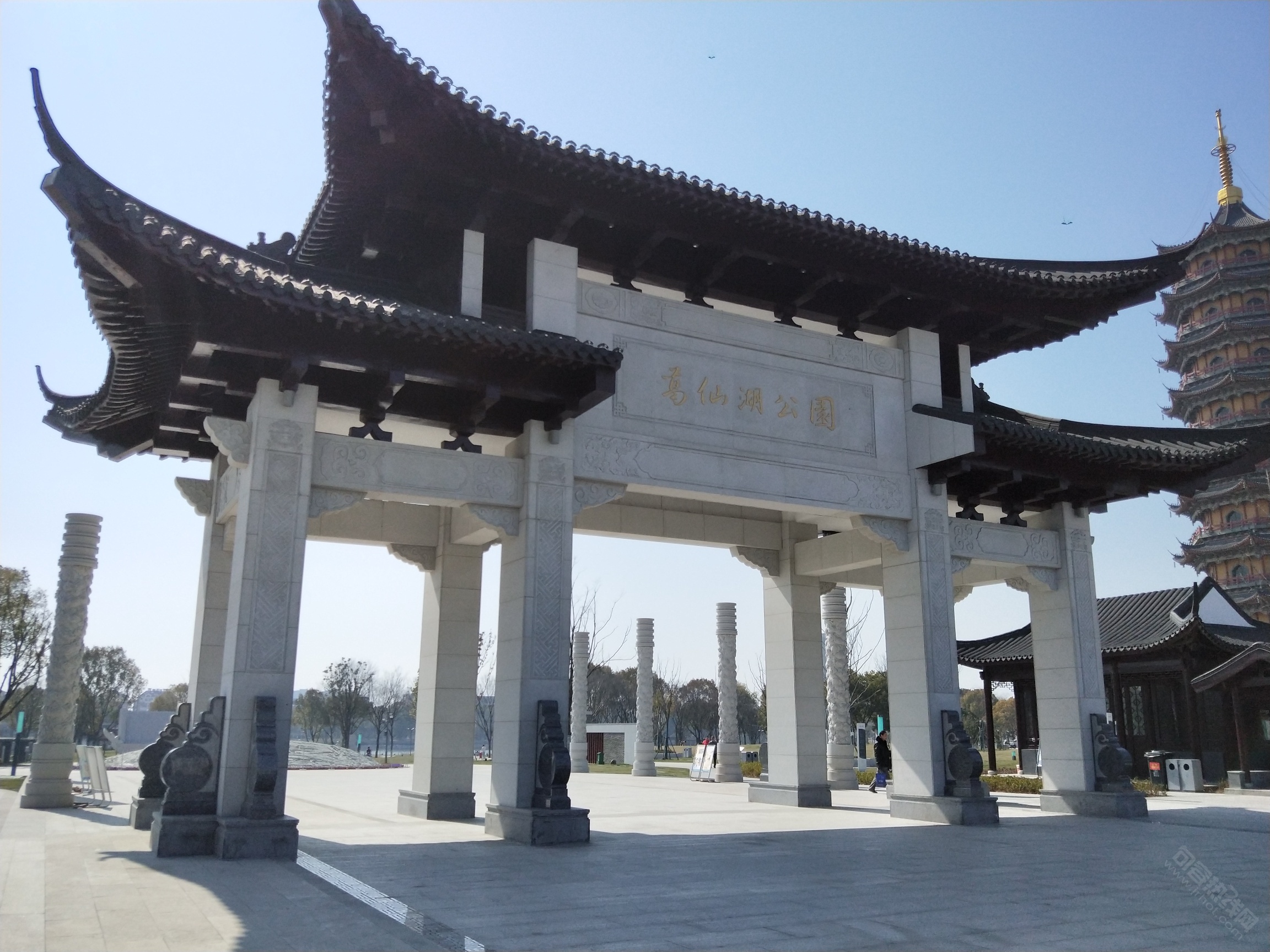 葛仙湖公园可以增加点文化色彩