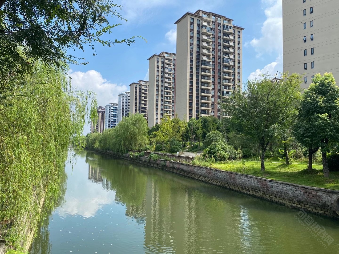 句容城东碧桂园柏悦华府二期140180叠墅全系改善户型13815157151小李