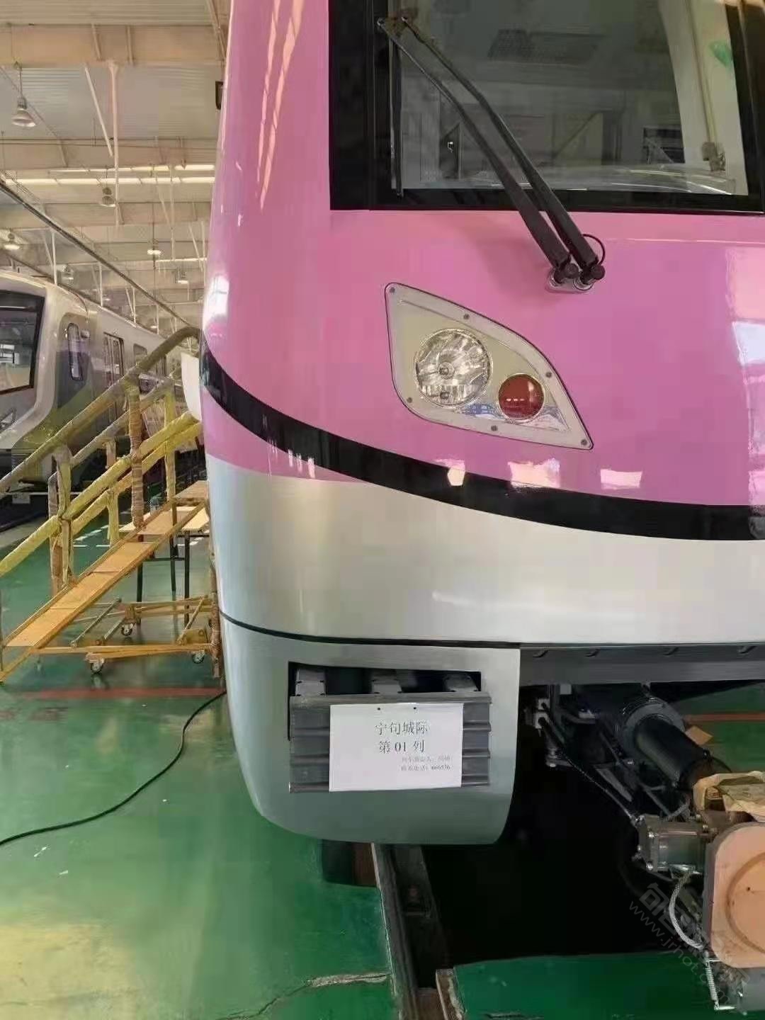 s6句容地铁开始调试粉色的地铁你见过么